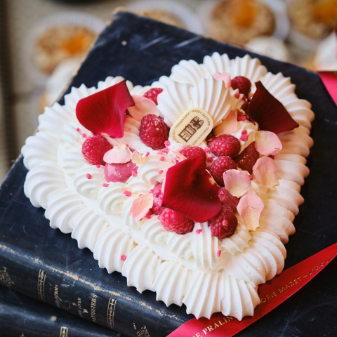 Pavlova Framboise & Rose - Fête des Mères 2023