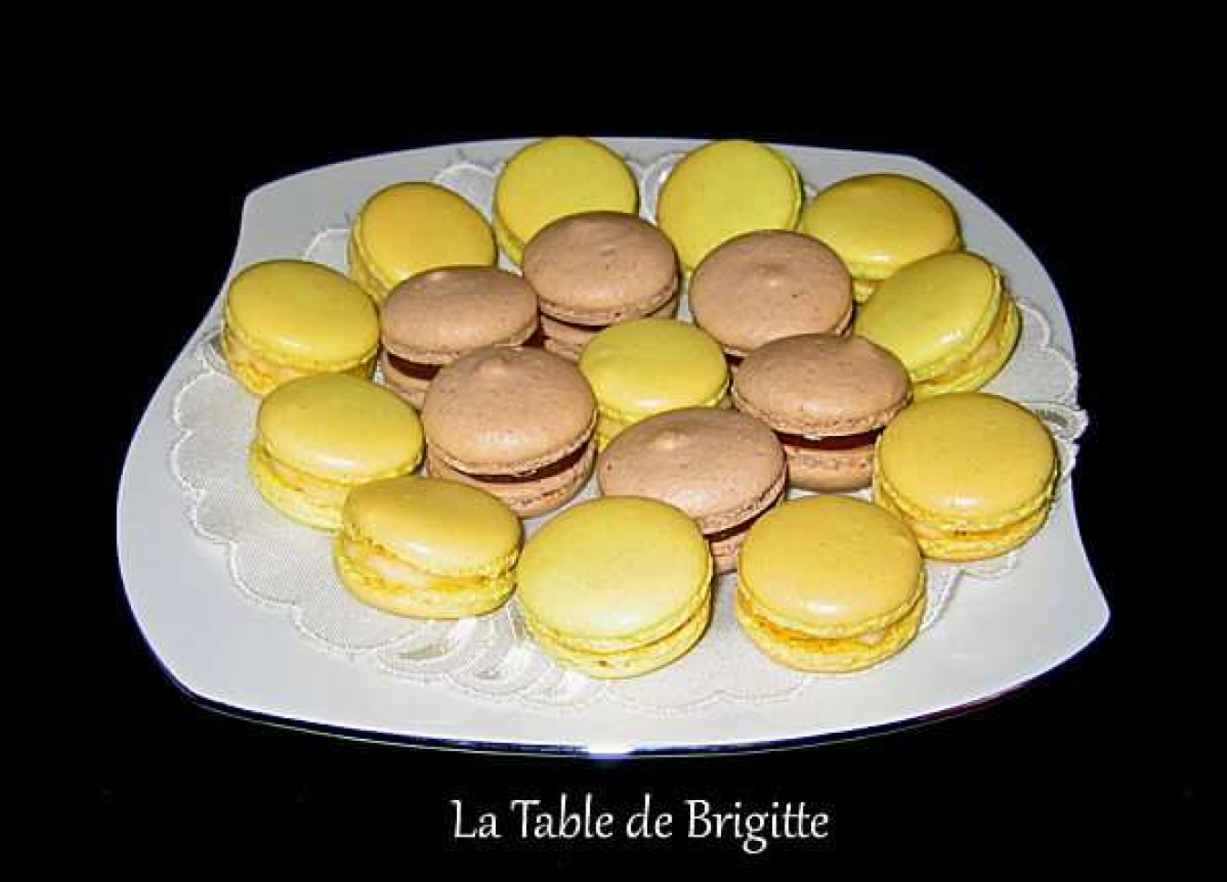 La recette de La table de brigitte : Macarons citron et praliné noisette