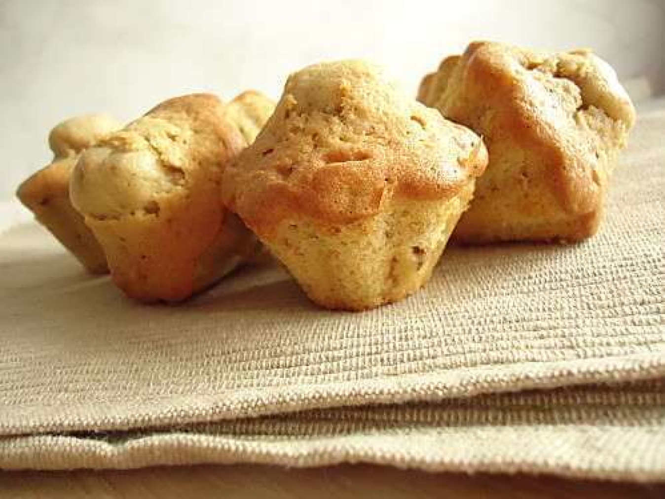 La recette de Maryse &amp; cocotte : Petits gâteaux aux noix et au pralin